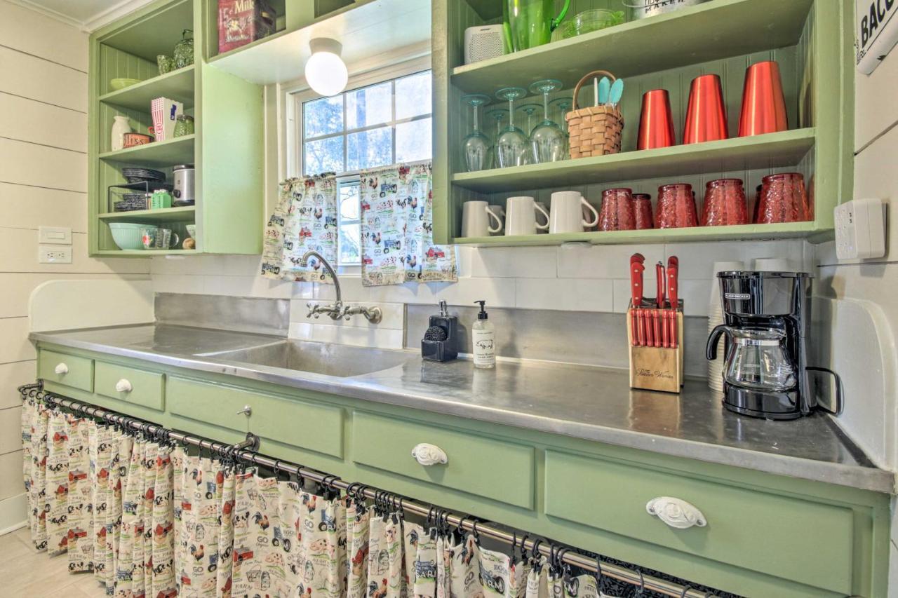 Charming Country Cottage, Walk To Main Street! Tomball Eksteriør bilde